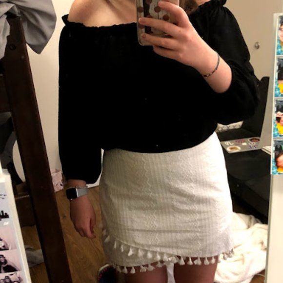 White Asymmetrical Tassel Skirt - Picture 3 of 3